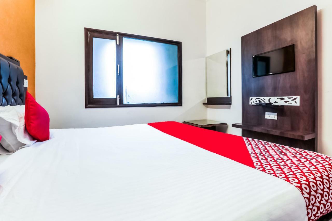 Oyo Flagship 37488 Hotel R V Regency Amritsar Exterior foto