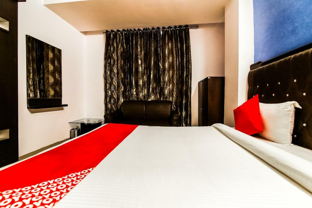 Oyo Flagship 37488 Hotel R V Regency Amritsar Exterior foto